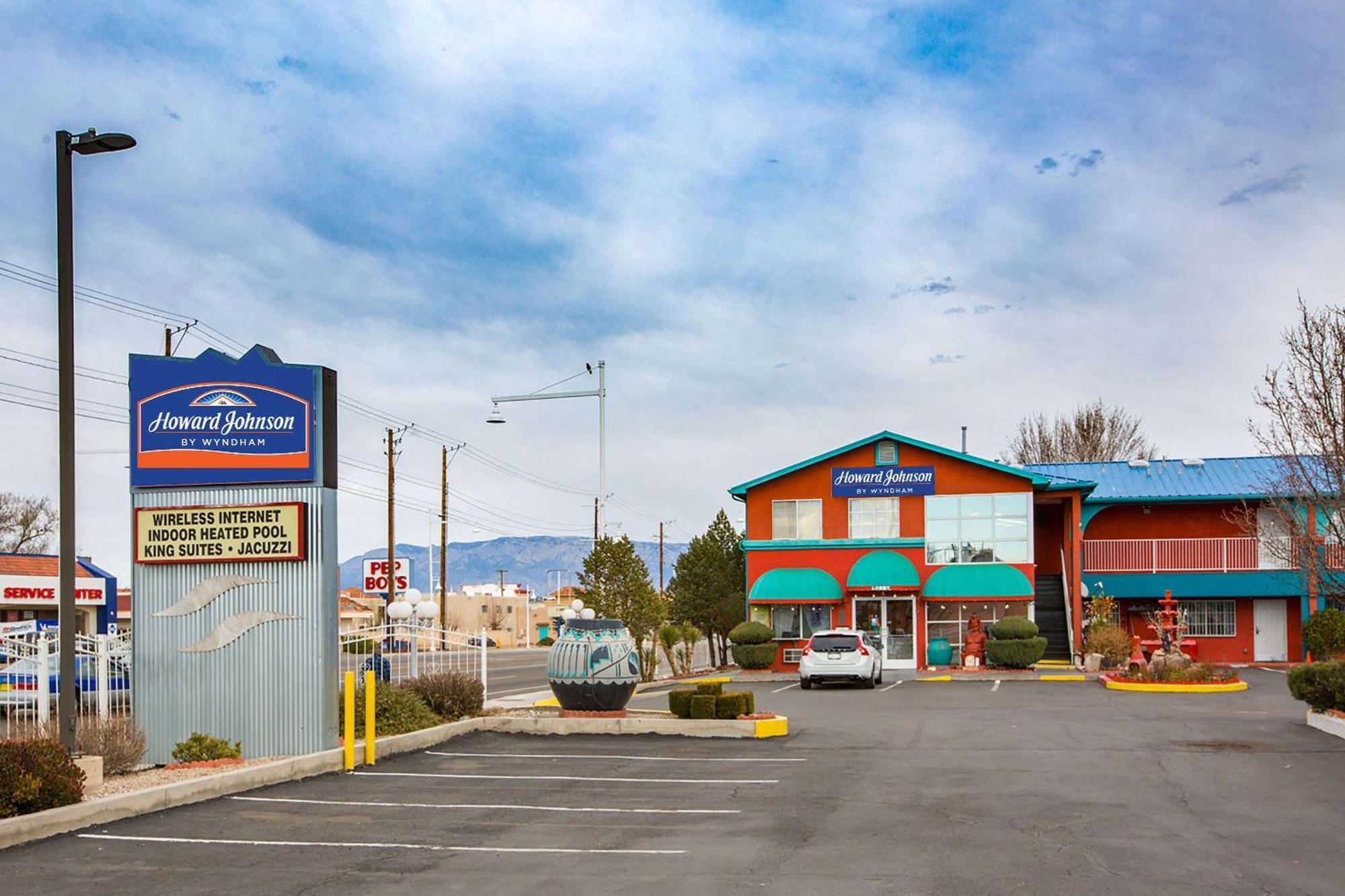 Sandia Peak Inn Old Town Abq, A Howard Johnson By Wyndham Albuquerque Exterior foto