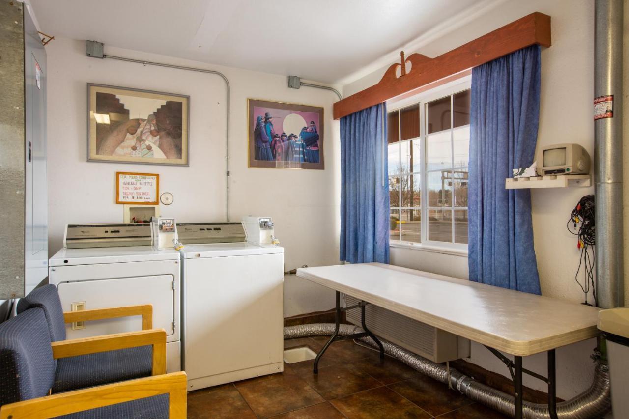 Sandia Peak Inn Old Town Abq, A Howard Johnson By Wyndham Albuquerque Exterior foto